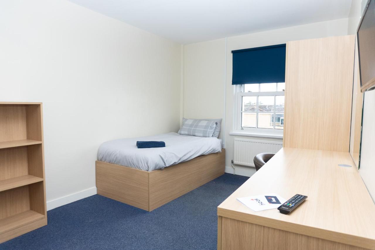 Spa Court Cheltenham Kültér fotó