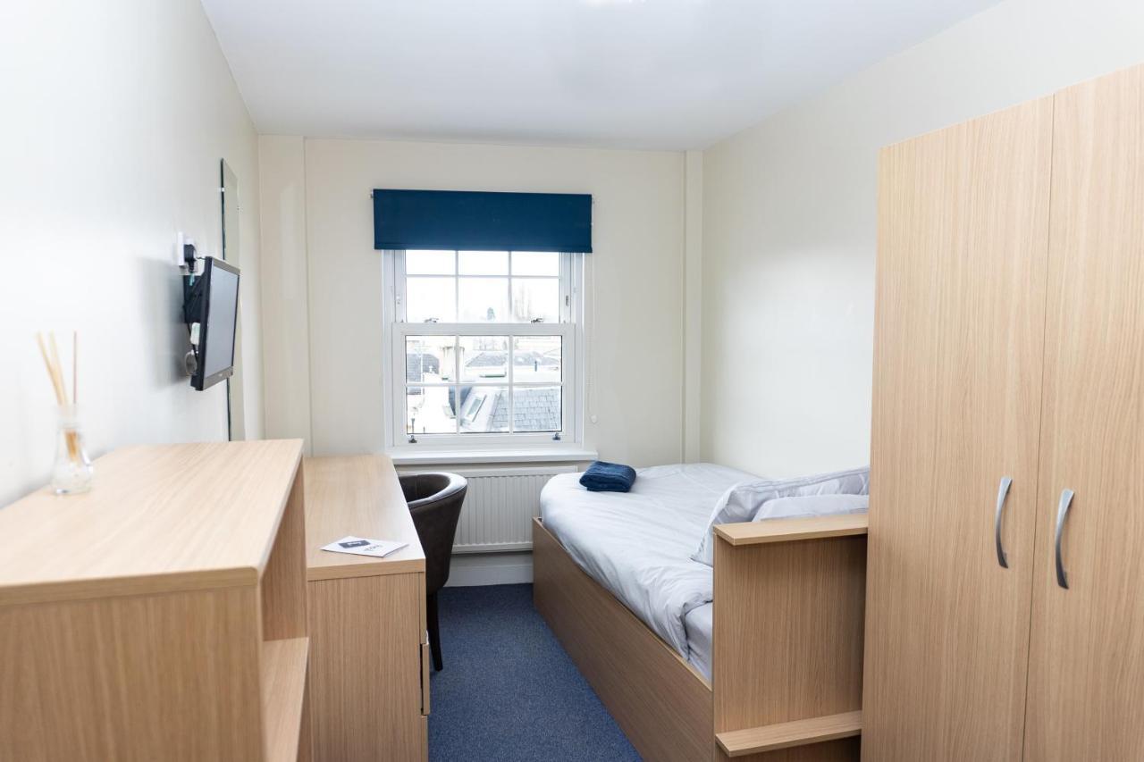 Spa Court Cheltenham Kültér fotó